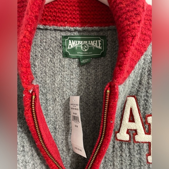 American Eagle Sweater - Picture 4 of 9